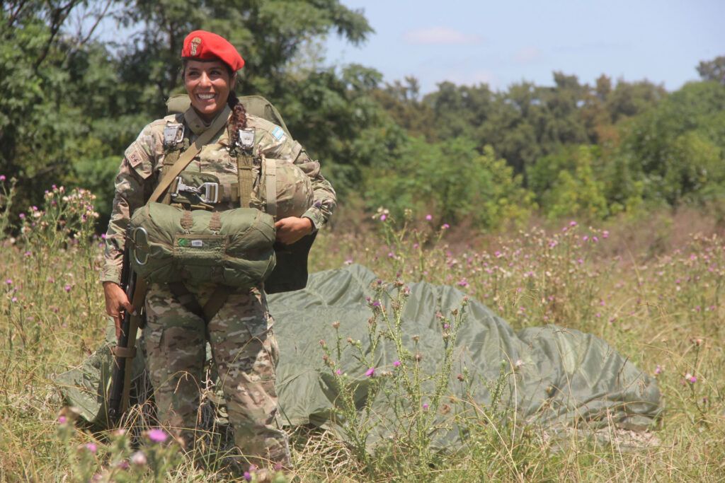 La Mujer En Las Fuerzas Armadas: Salud Y Bienestar