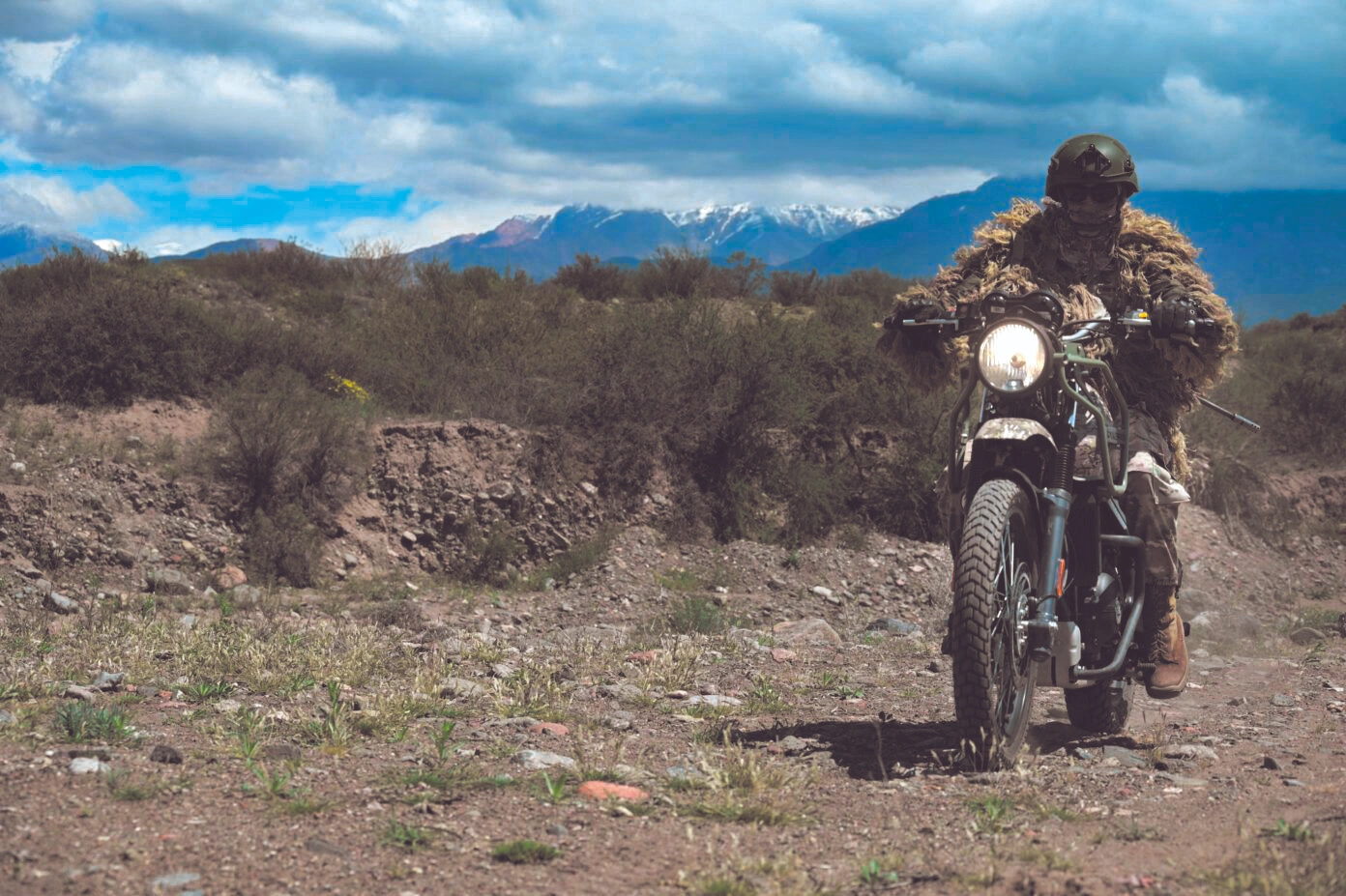 Empleo de la motocicleta en la exploración de montaña